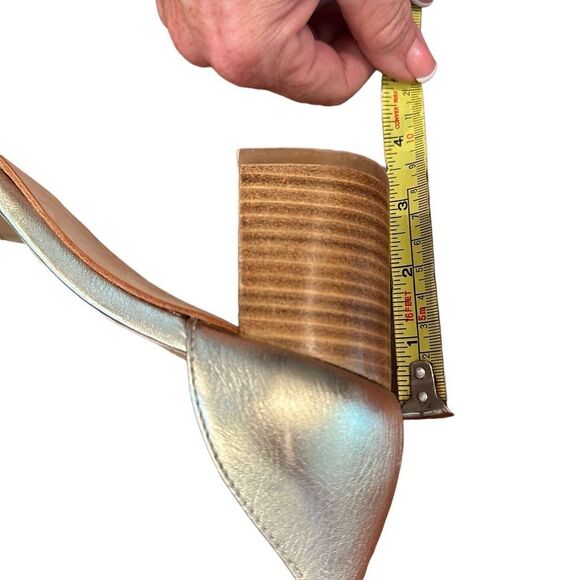 J.Mclaughlin Fiala champagne gold strap sandals - size 8.5 - Picture 6 of 7